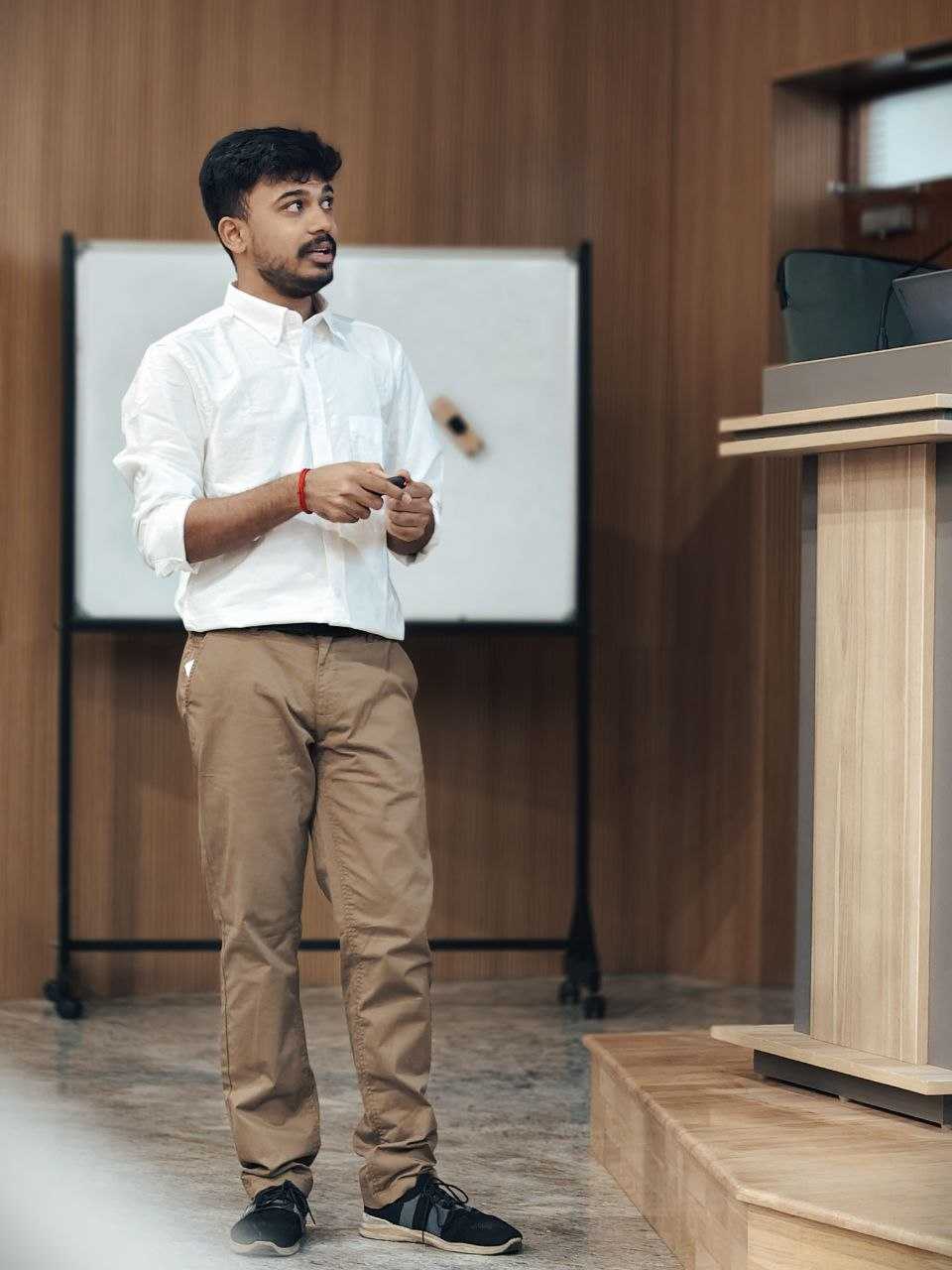 Congratulations, Sakthi, on a remarkable presentation. Your scholarly insight and exceptional delivery stood out.